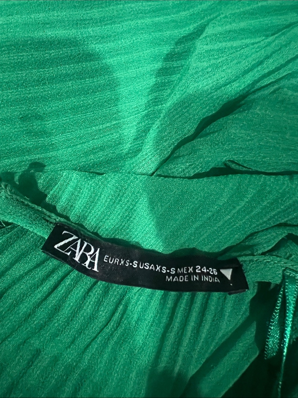 Zara Emerald Green Long Sleeve Pleated Maxi Dress - Picture 2 of 3